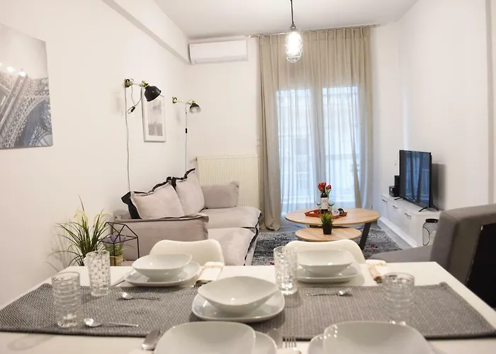 Heliconia Deluxe Apt Must