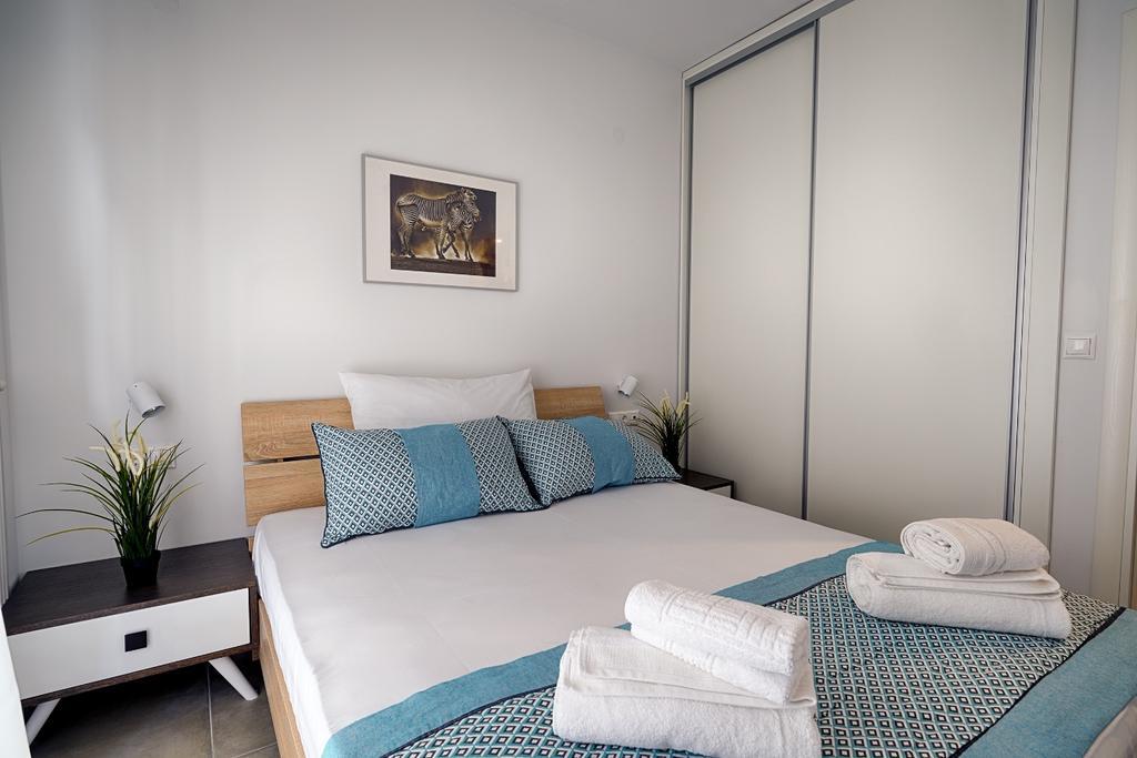 Heliconia Deluxe Apt Must