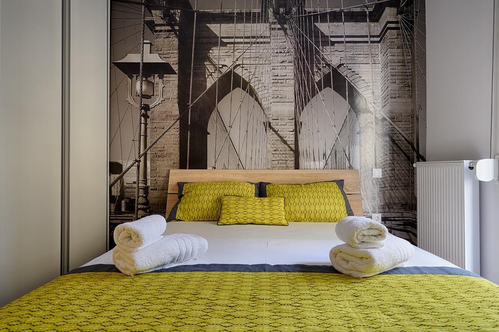 Heliconia Deluxe Apt Must *